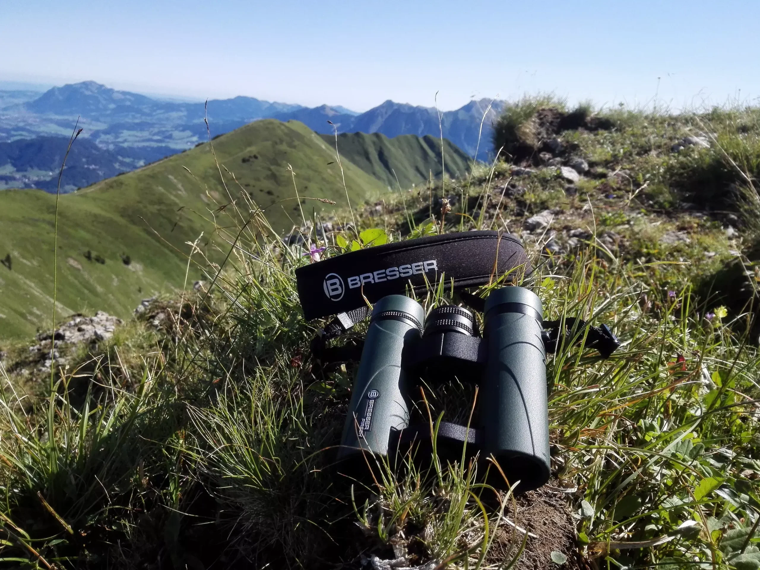 Bresser Taschenfernglas/ Kompaktfernglas|Fernglas Zur Vogelbeobachtung>Pirsch 10x26 Fernglas mit Phasenvergütung